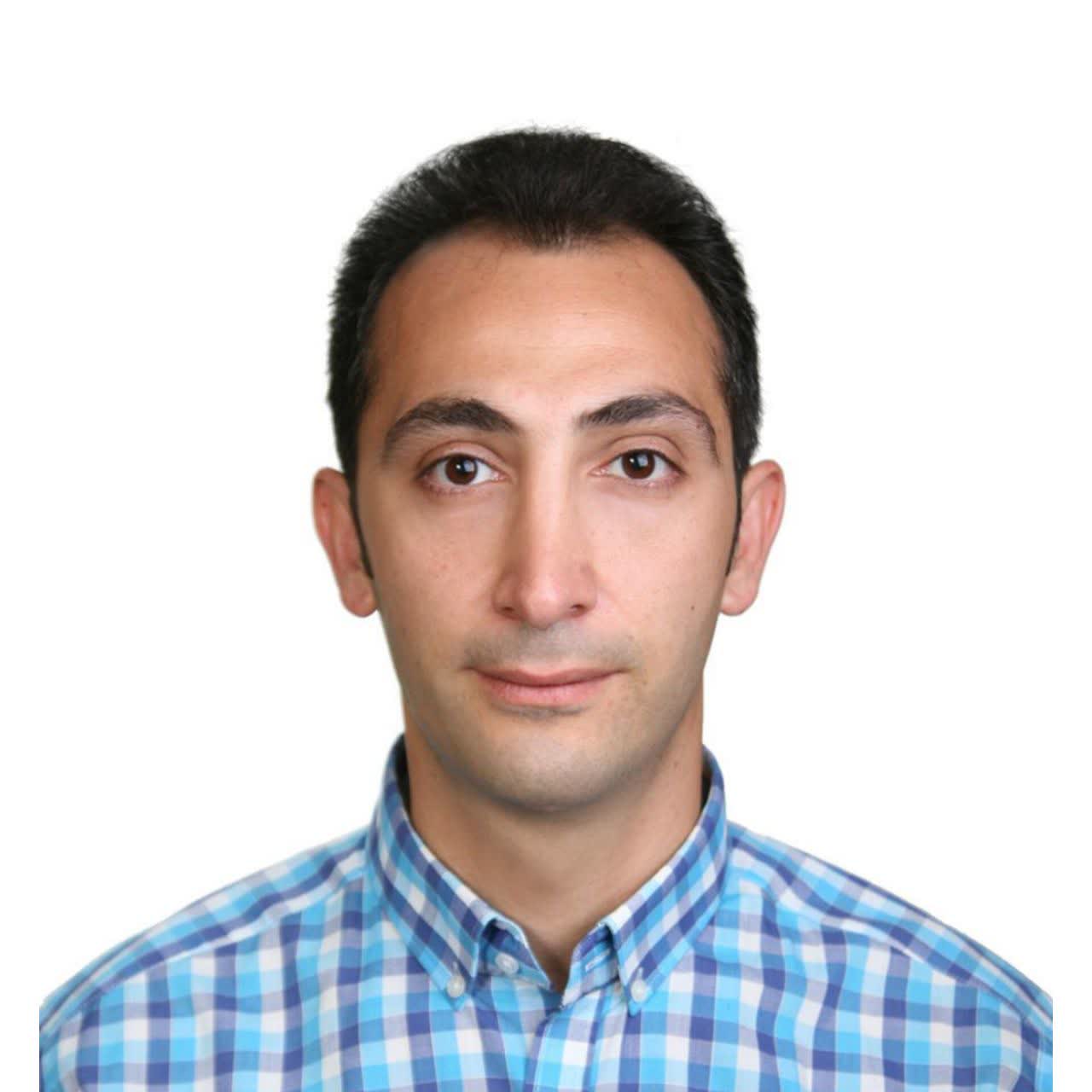 پرهام شاهین